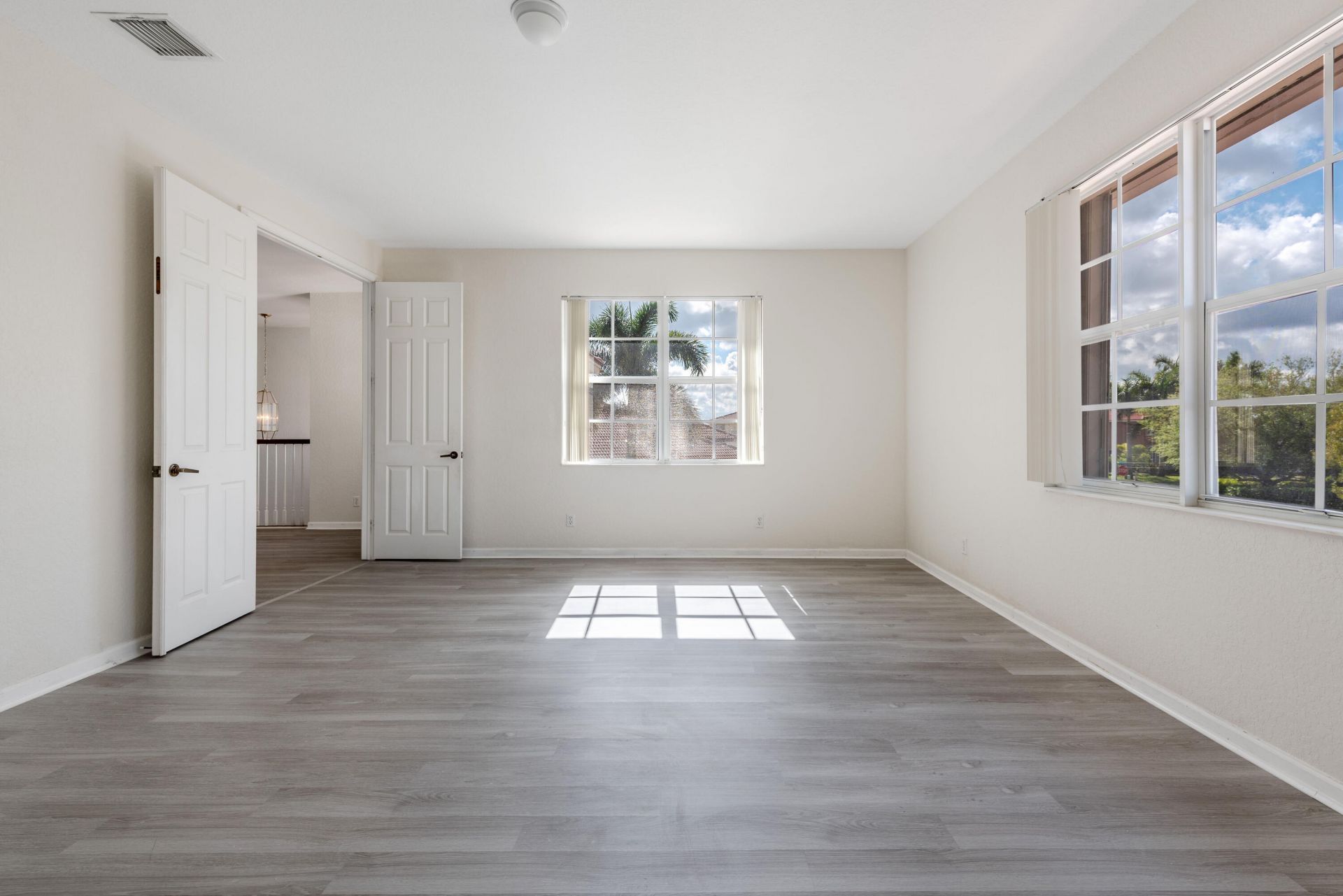 102 Ibisca Terrace, Royal Palm Beach, FL 33411 Photo