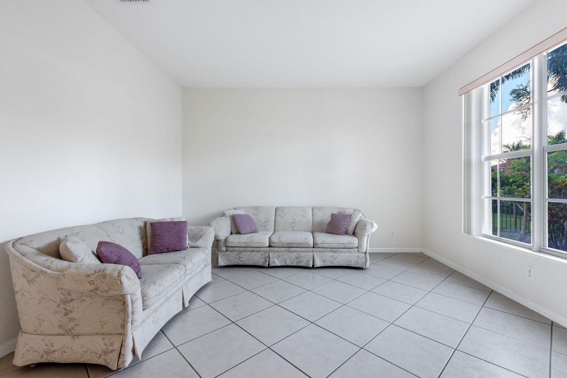 102 Ibisca Terrace, Royal Palm Beach, FL 33411 Photo