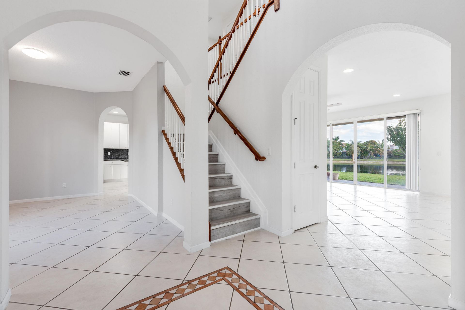 102 Ibisca Terrace, Royal Palm Beach, FL 33411 Photo