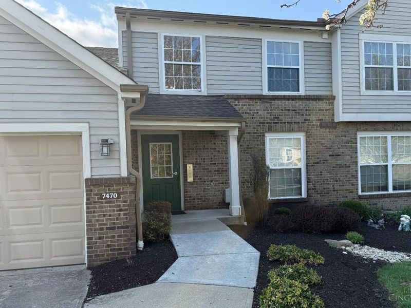 7470 Waterford Drive, Unit 302, Deerfield Twp., OH 45040 Photo 2