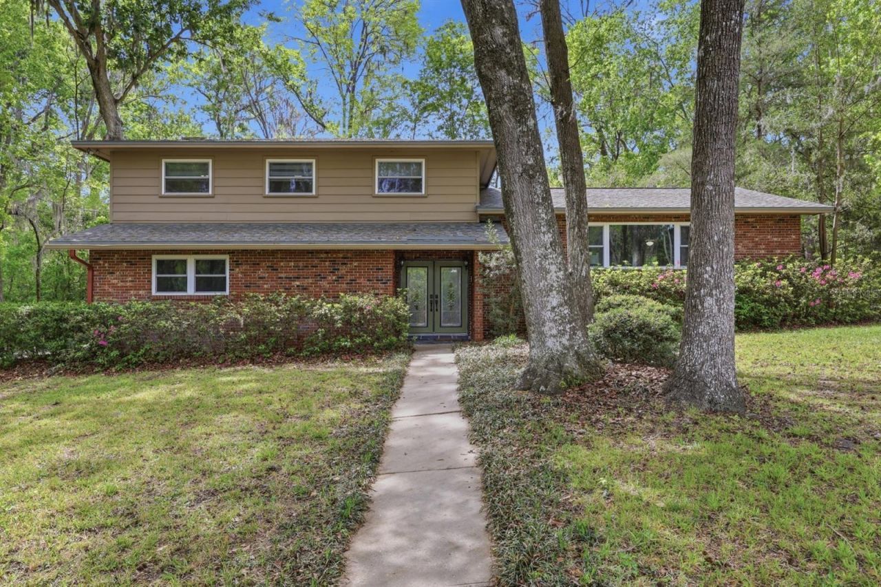 9235 NW 11th Place, Gainesville, FL 32606 Main Photo