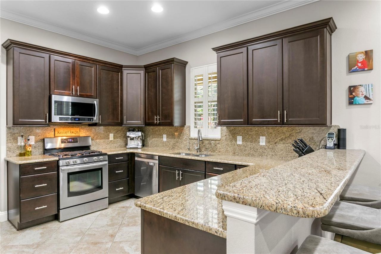 10121 Kingsbridge Avenue , Tampa, FL 33626 Photo