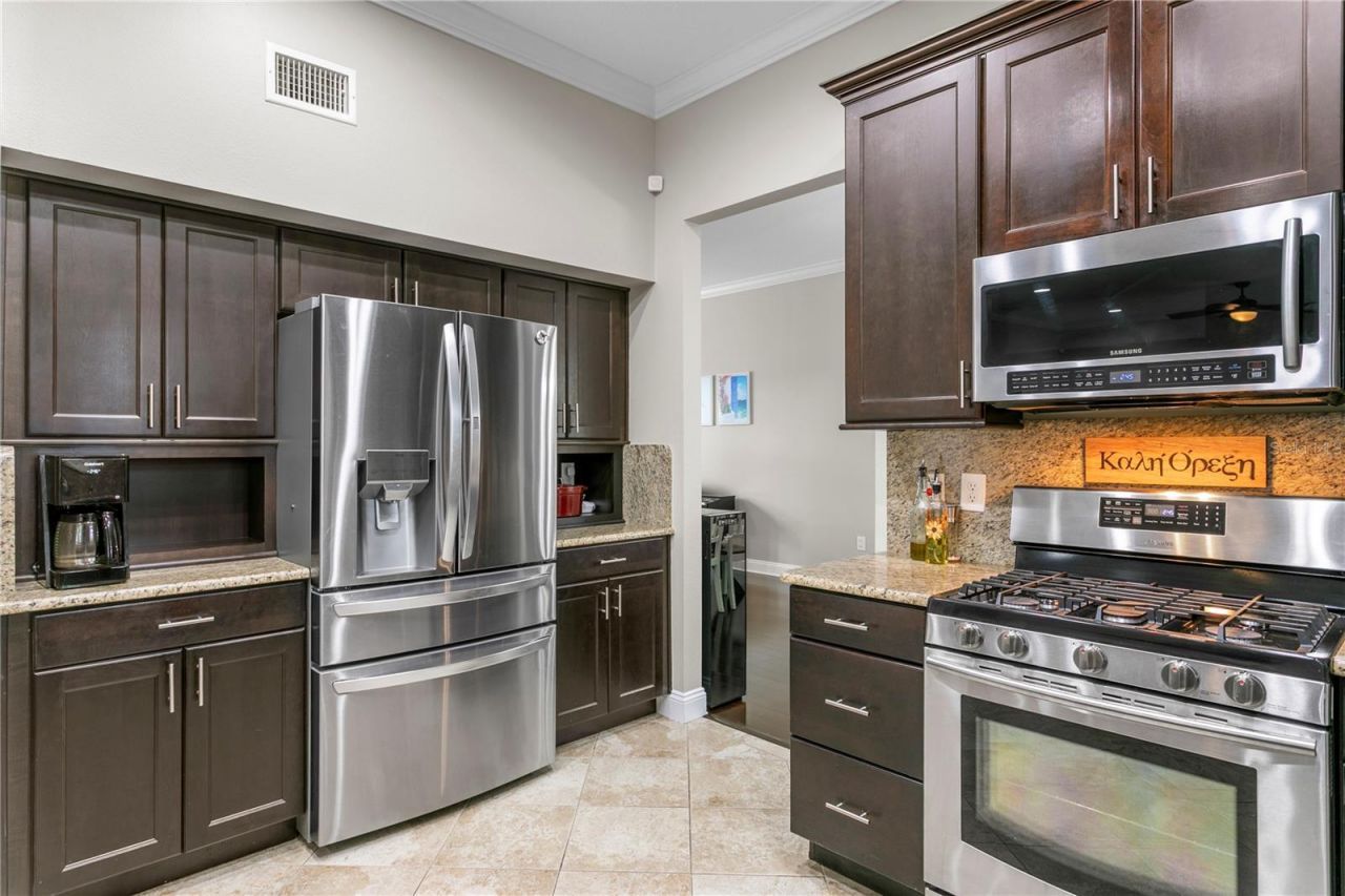 10121 Kingsbridge Avenue , Tampa, FL 33626 Photo