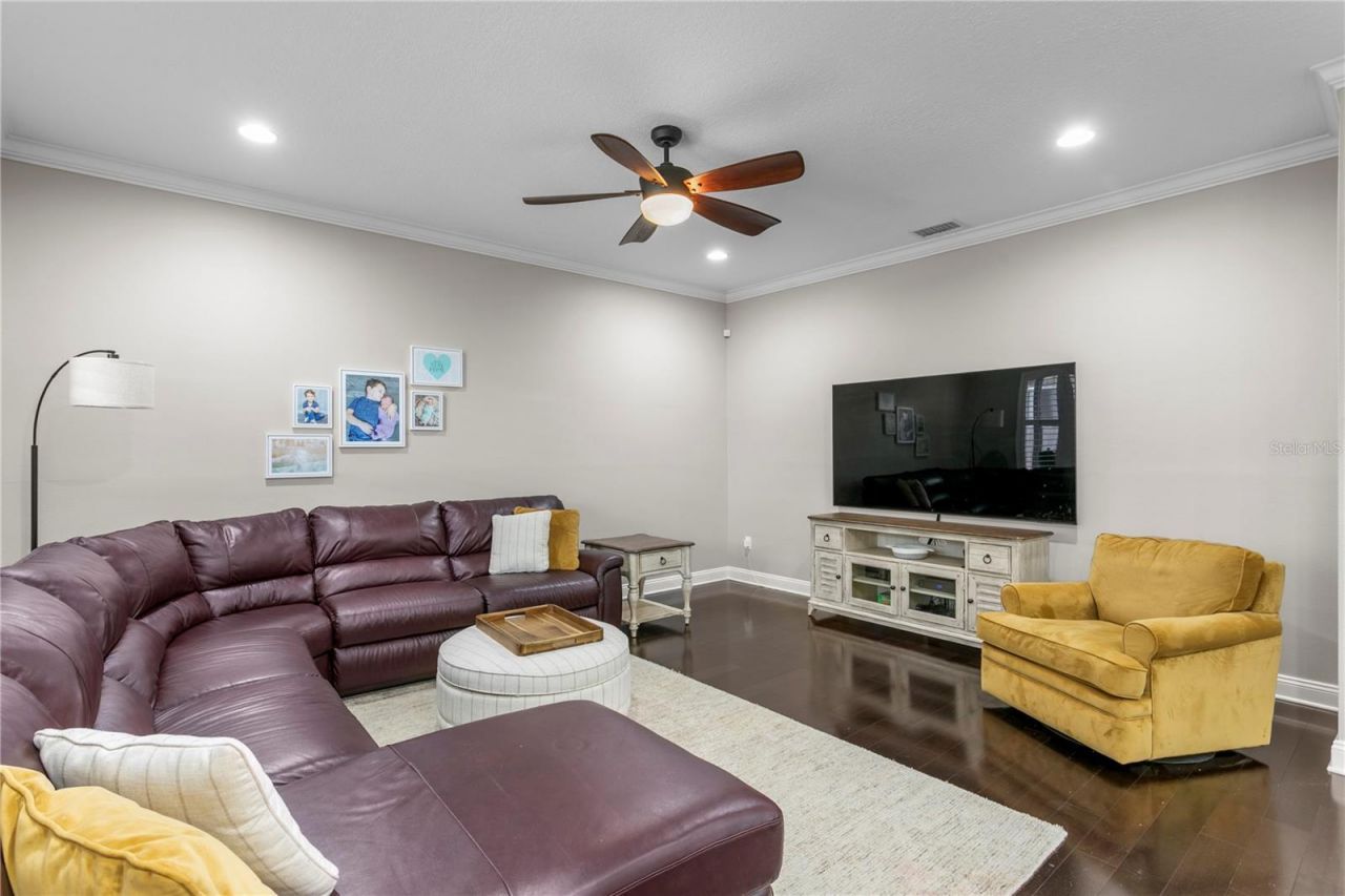 10121 Kingsbridge Avenue , Tampa, FL 33626 Photo