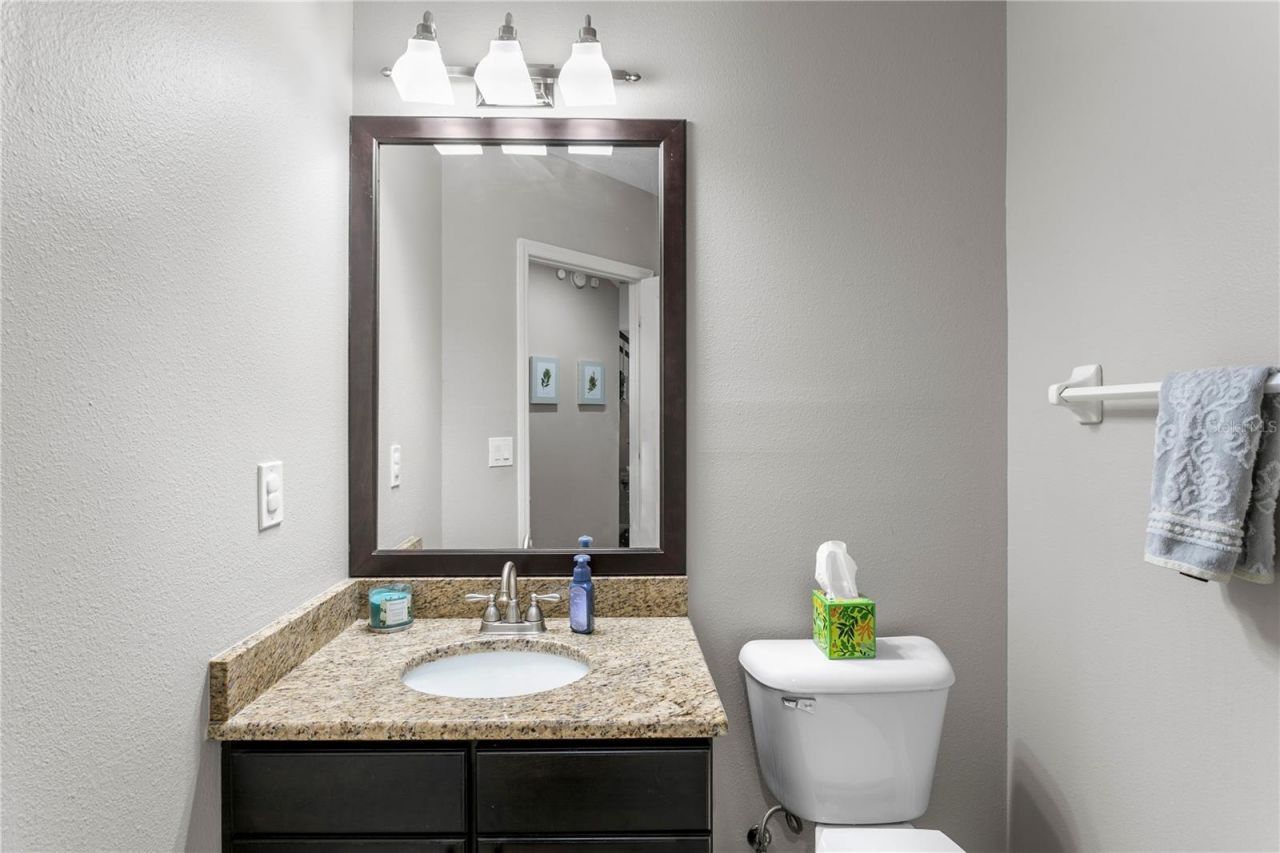 10121 Kingsbridge Avenue , Tampa, FL 33626 Photo