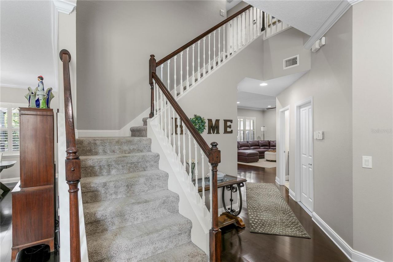 10121 Kingsbridge Avenue , Tampa, FL 33626 Photo