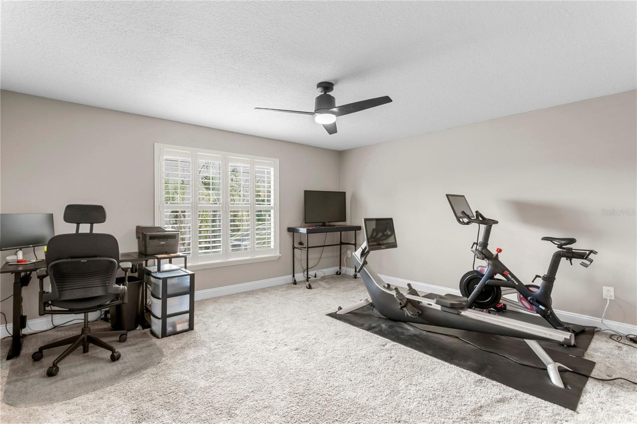 10121 Kingsbridge Avenue , Tampa, FL 33626 Photo