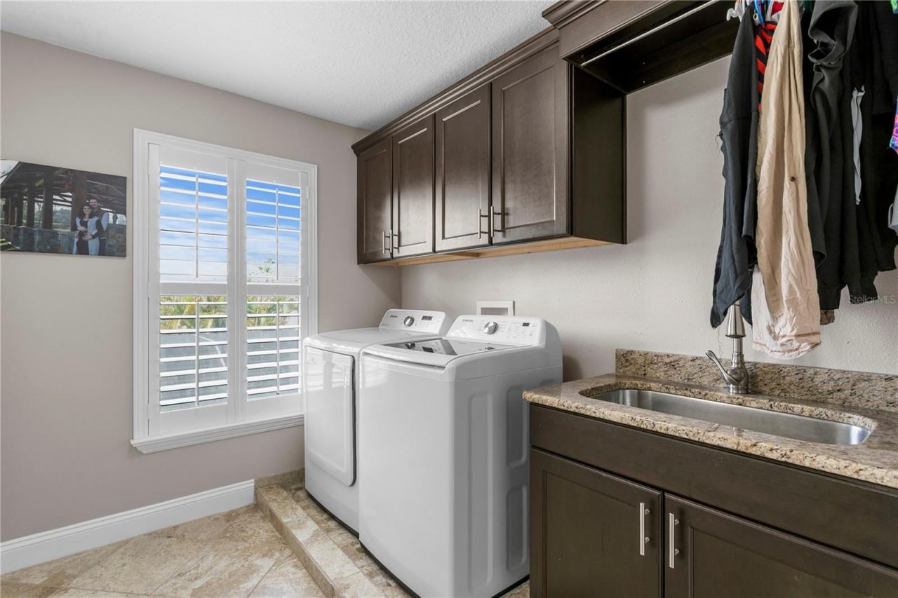 10121 Kingsbridge Avenue , Tampa, FL 33626 Photo