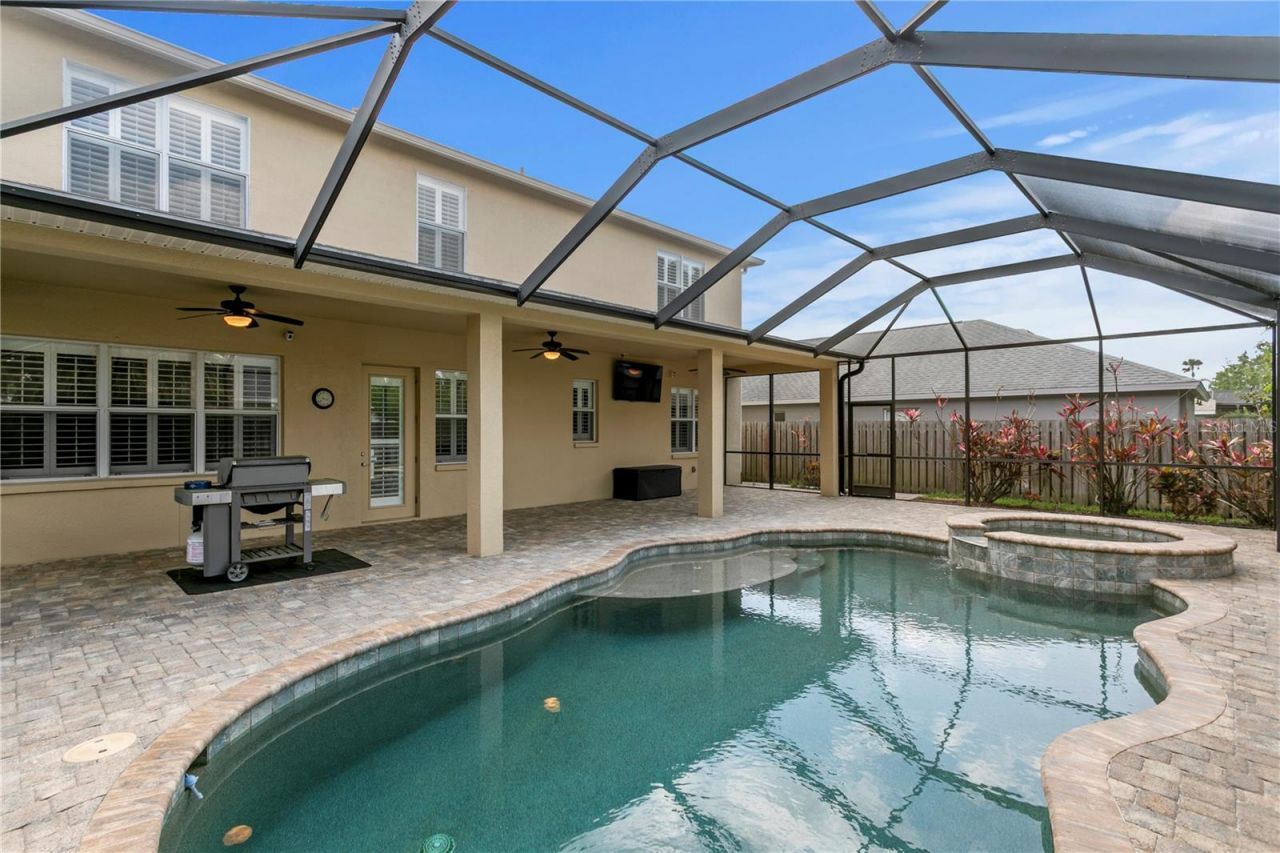 10121 Kingsbridge Avenue , Tampa, FL 33626 Photo