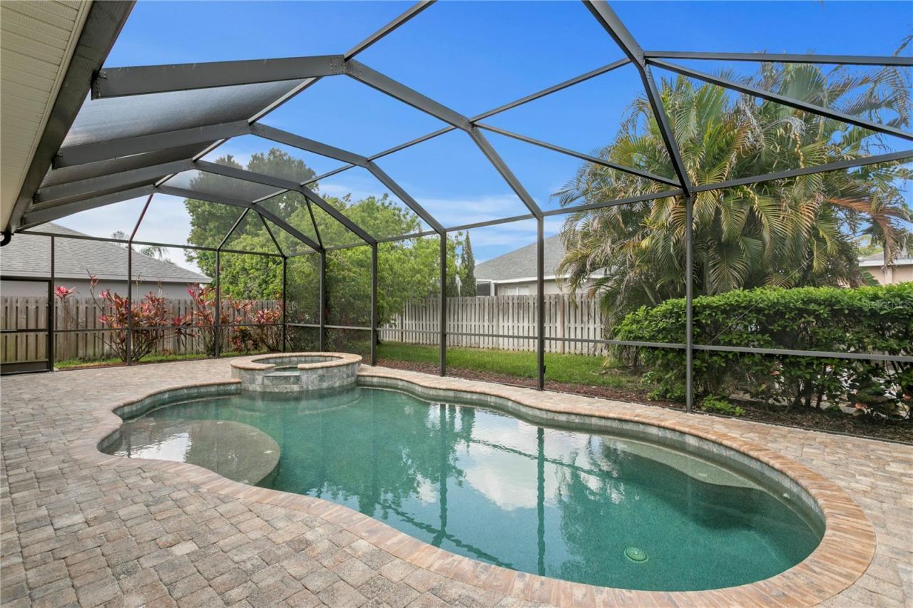 10121 Kingsbridge Avenue , Tampa, FL 33626 Photo