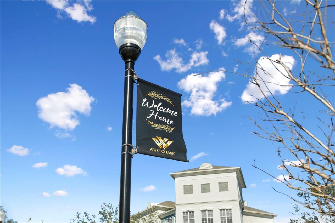 10121 Kingsbridge Avenue , Tampa, FL 33626 Photo