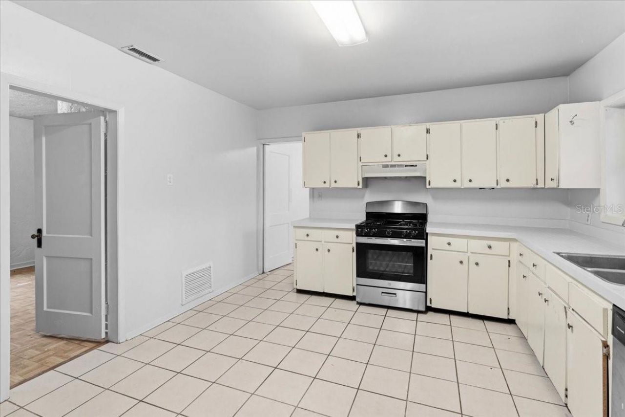 779 NW 37th Street , Gainesville, FL 32607 Photo