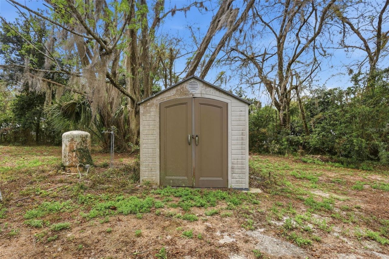 460 Alhambra Avenue, De Leon Springs, FL 32130 Photo