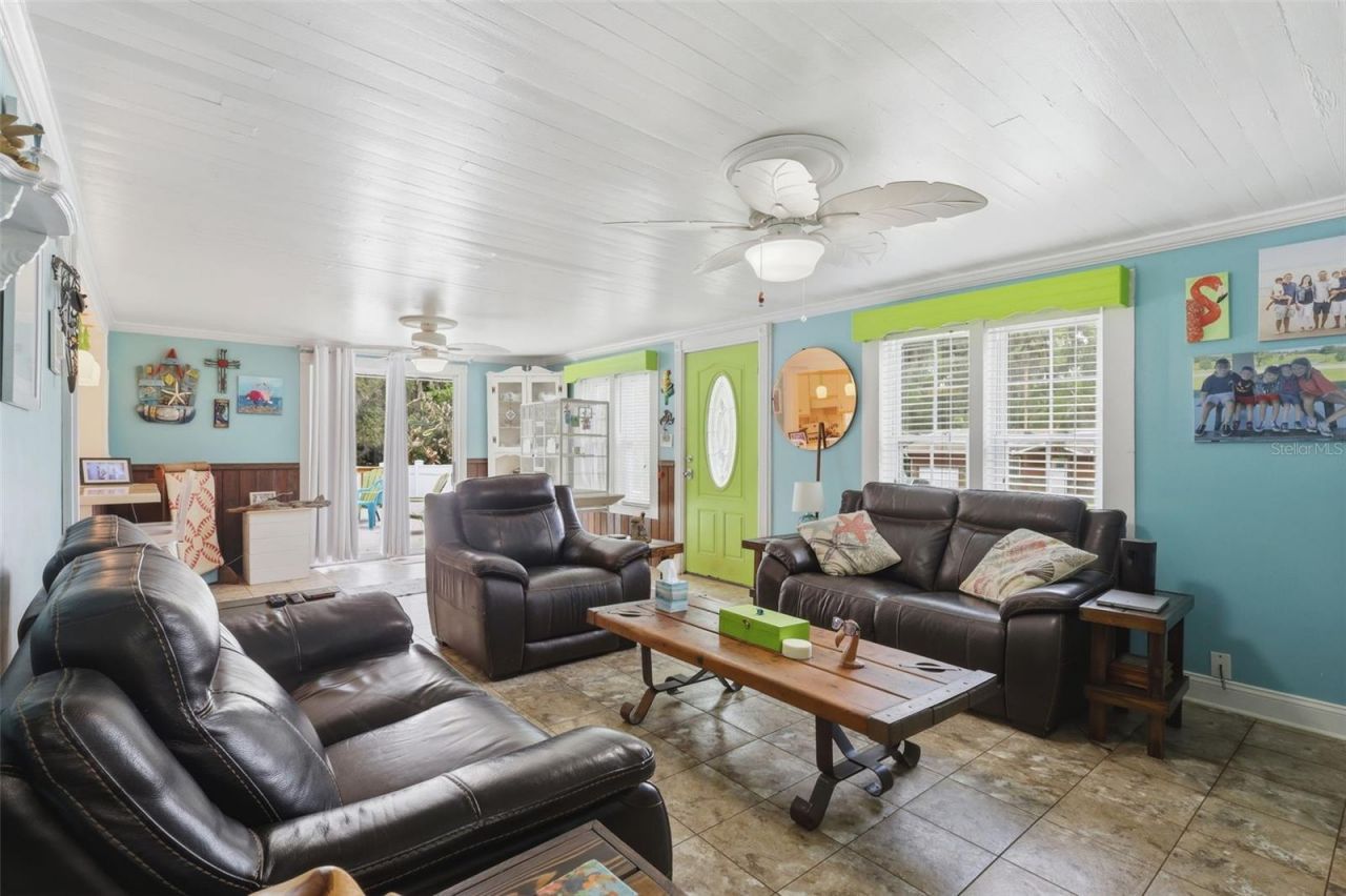 460 Alhambra Avenue, De Leon Springs, FL 32130 Photo