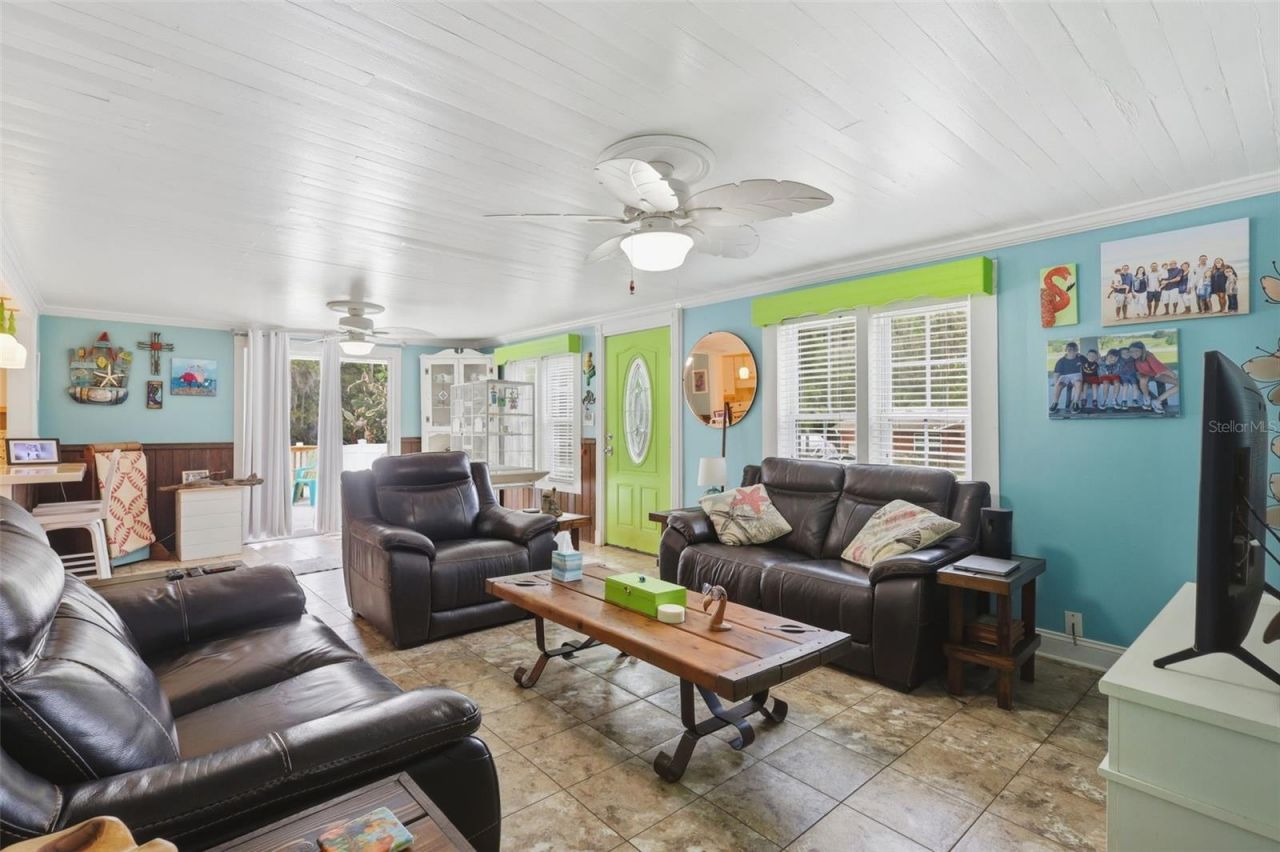 460 Alhambra Avenue, De Leon Springs, FL 32130 Photo
