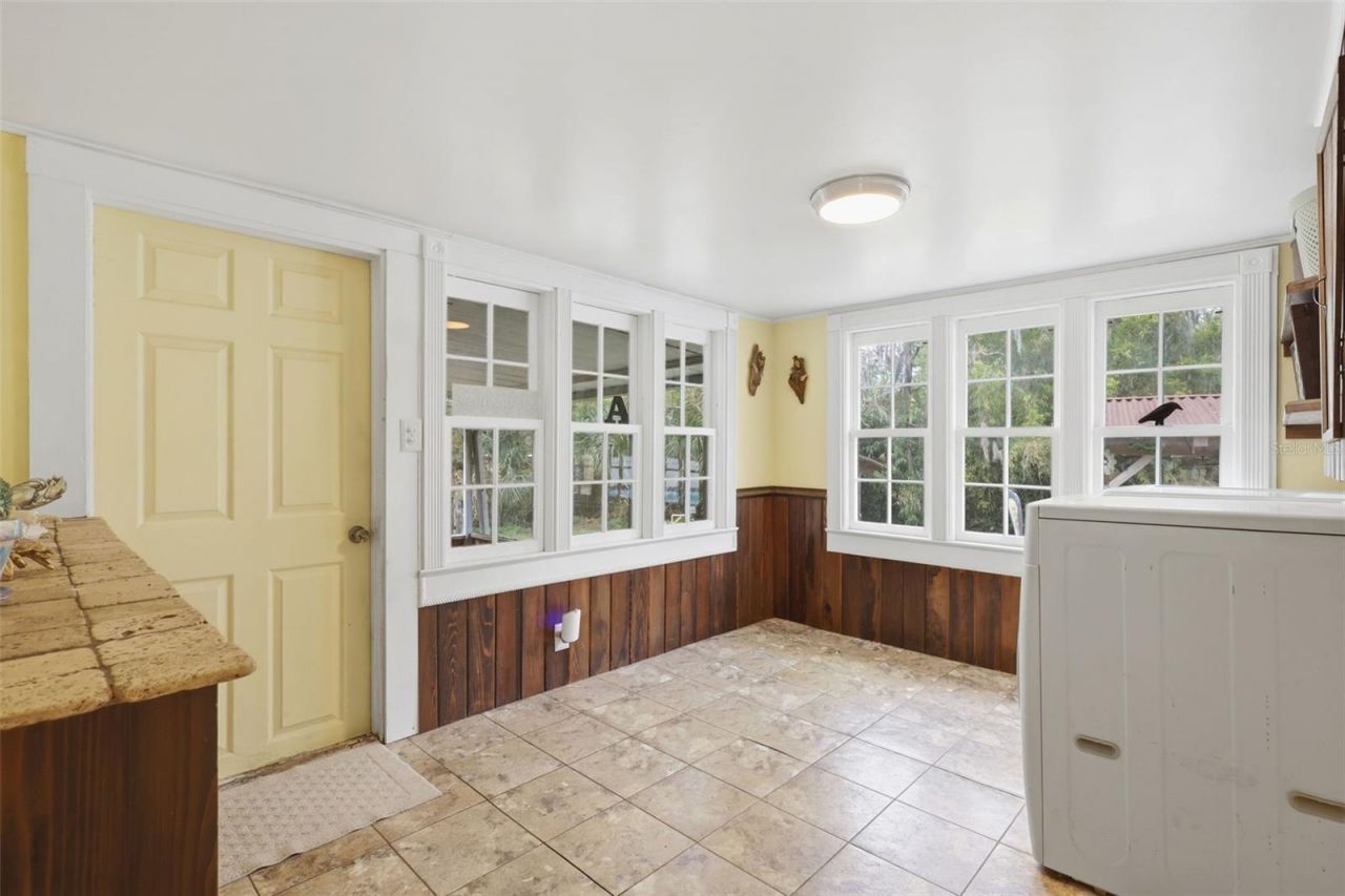 460 Alhambra Avenue, De Leon Springs, FL 32130 Photo