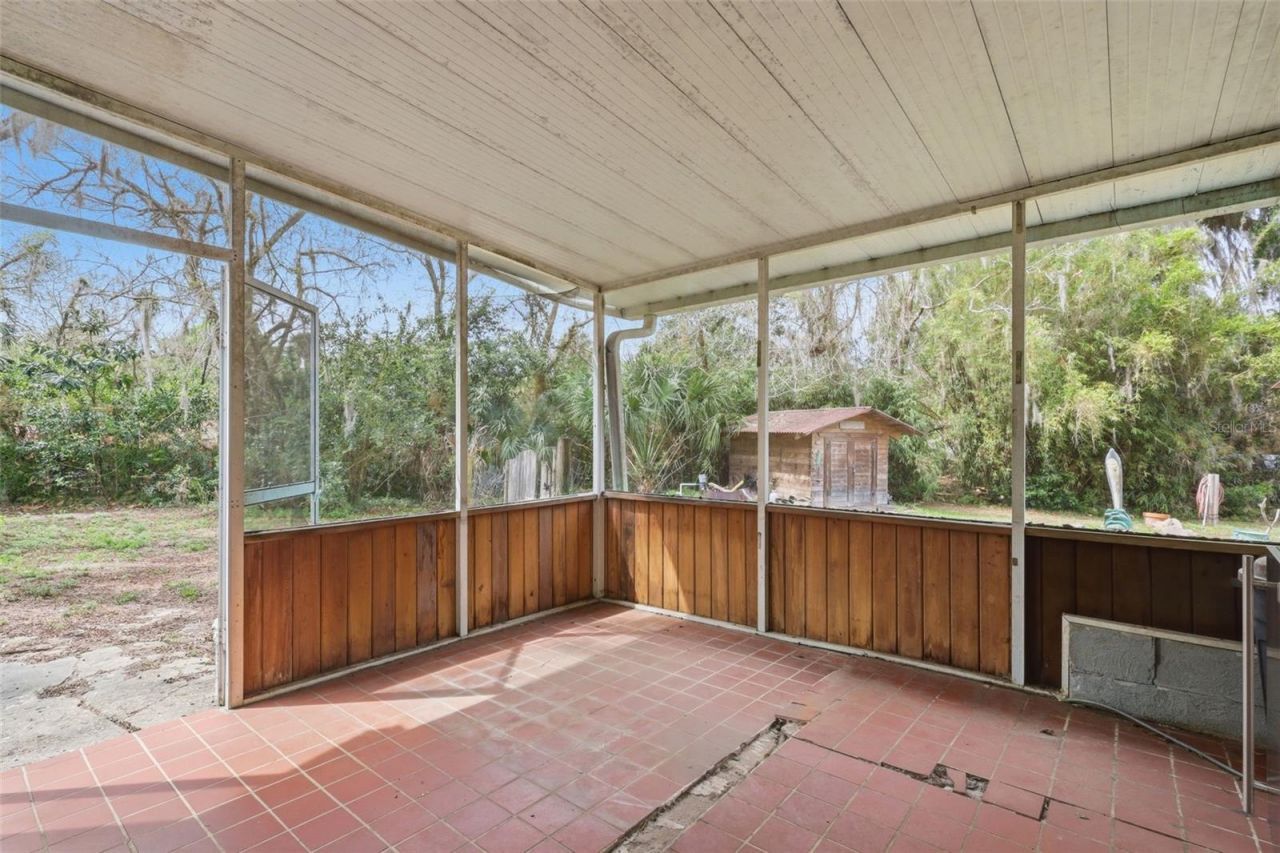 460 Alhambra Avenue, De Leon Springs, FL 32130 Photo