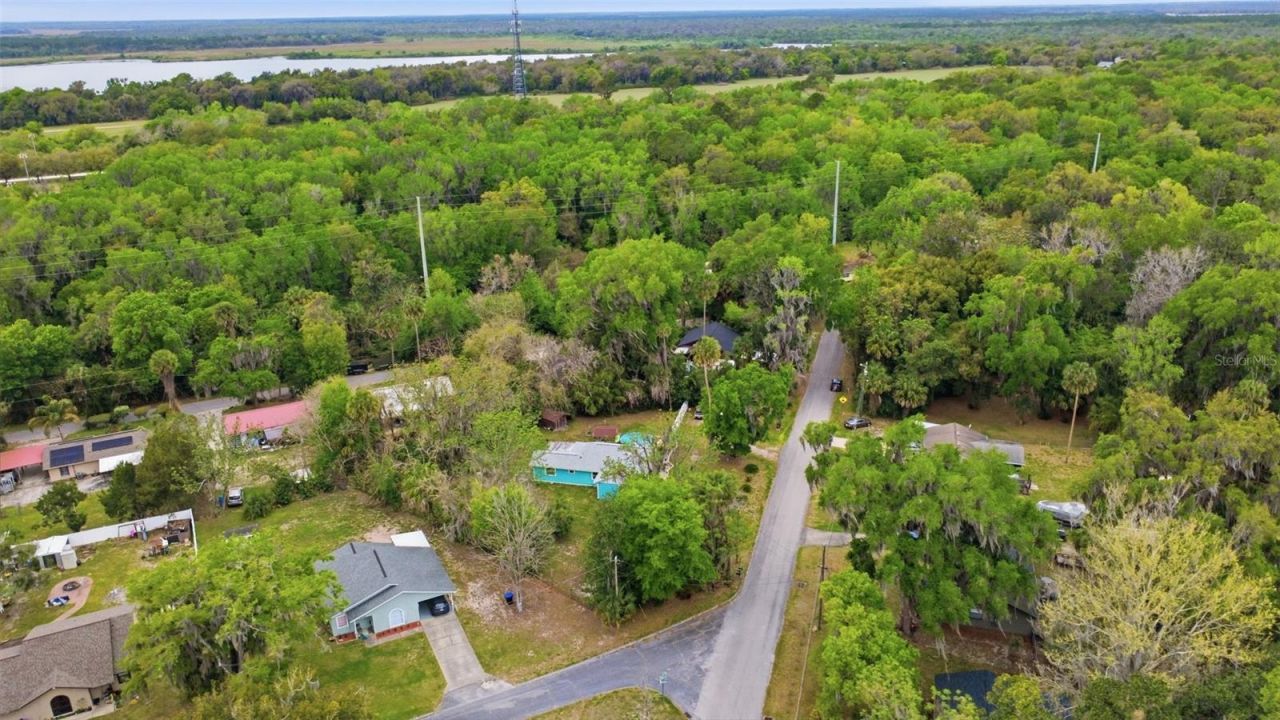 460 Alhambra Avenue, De Leon Springs, FL 32130 Photo