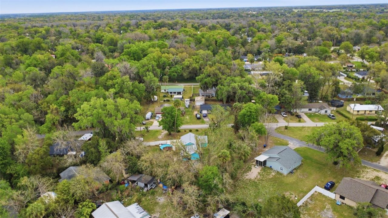 460 Alhambra Avenue, De Leon Springs, FL 32130 Photo