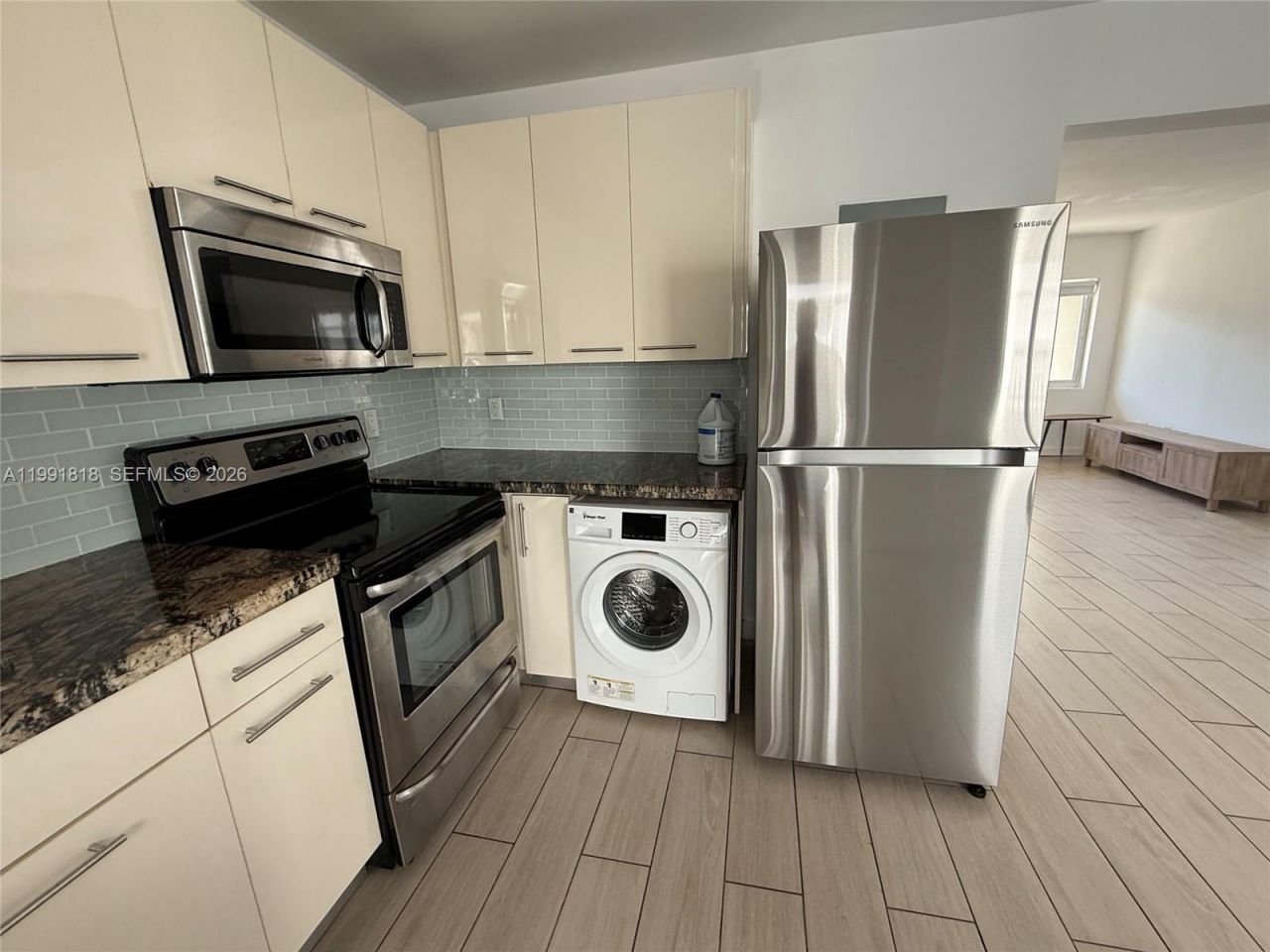 625 77th St, Unit 2, Miami Beach, FL 33141 Photo