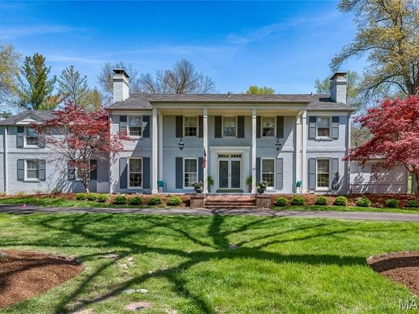 33 Log Cabin Drive, Ladue, MO 63124