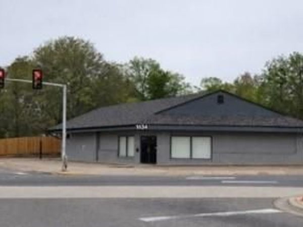 1634 Clarksville Street , Paris, TX 75460