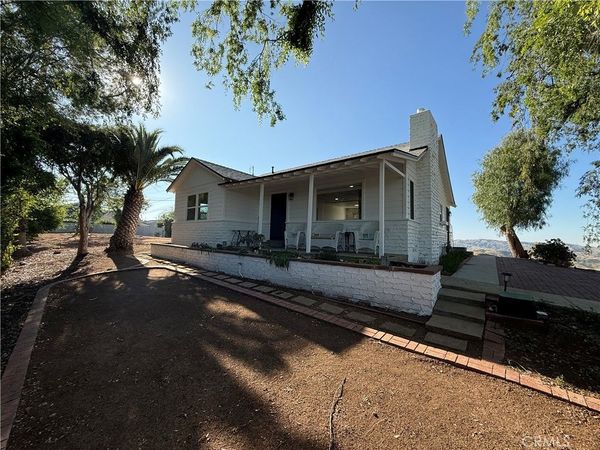 126 E Sunset, Redlands, CA 92399