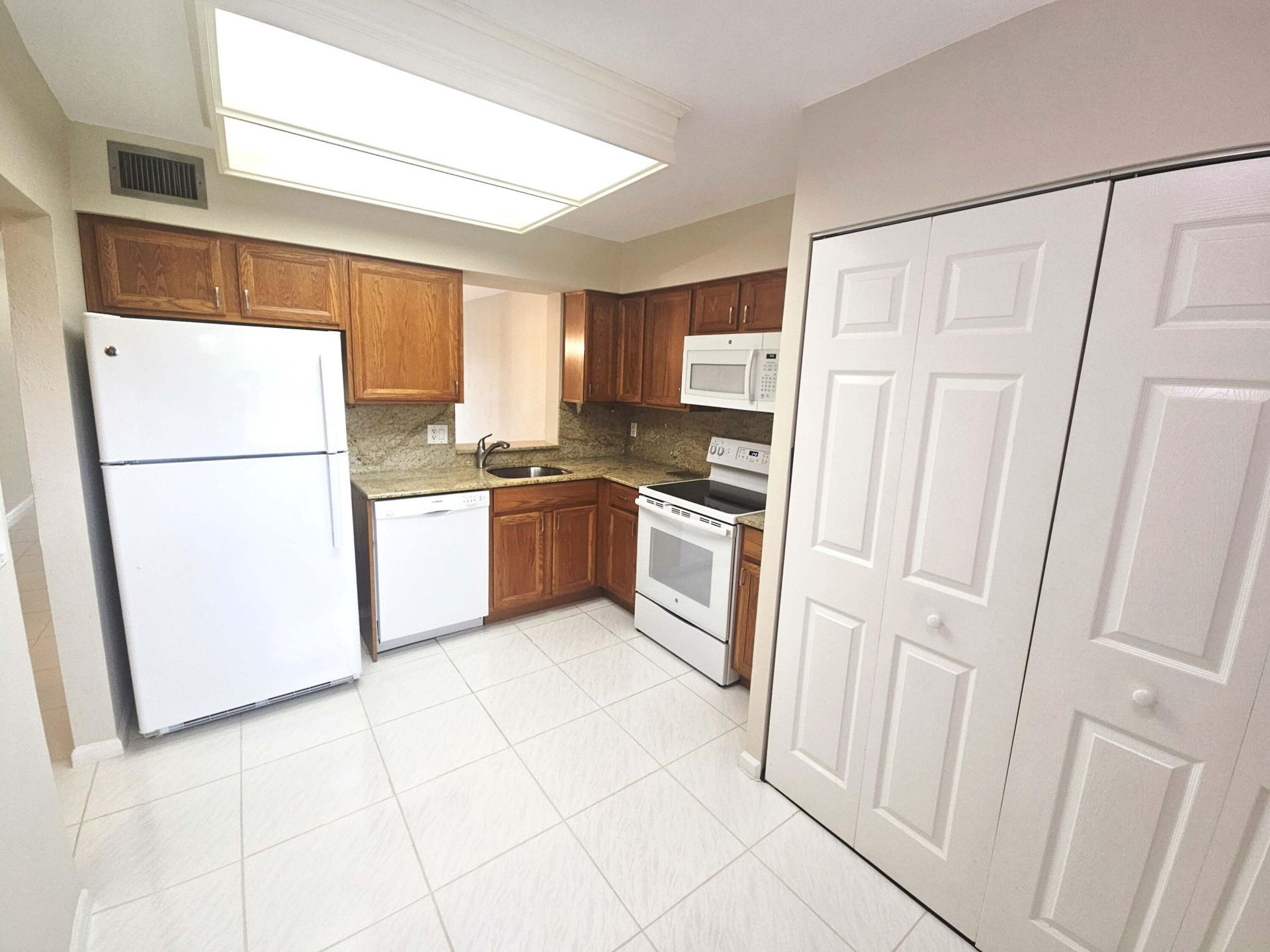14747 Cumberland Drive, Unit 3010, Delray Beach, FL 33446 Photo