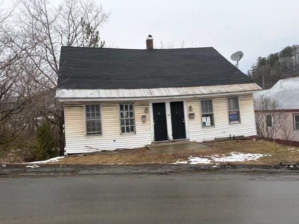 90 Mt Vernon Street, St. Johnsbury, VT 05819