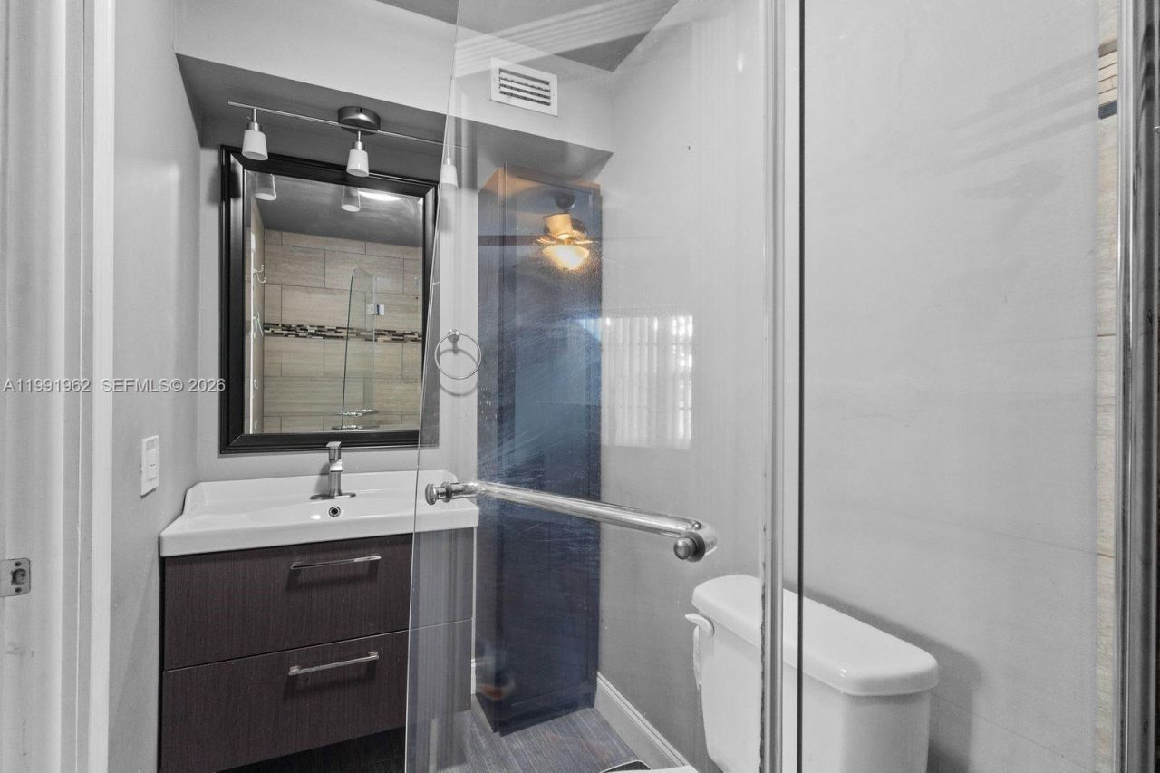 8069 SW 18th Ct, Unit 4-7, Davie, FL 33324 Photo