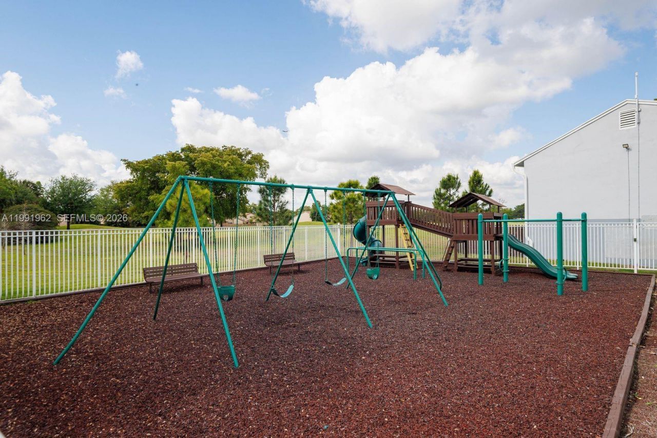 8069 SW 18th Ct, Unit 4-7, Davie, FL 33324 Photo