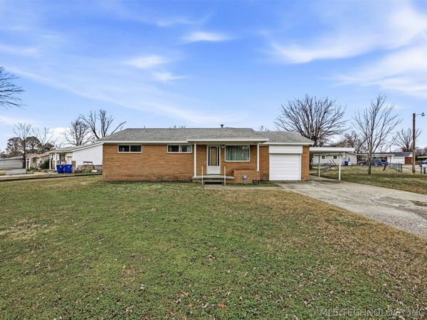 912 N Brady Drive, Hominy, OK 74035