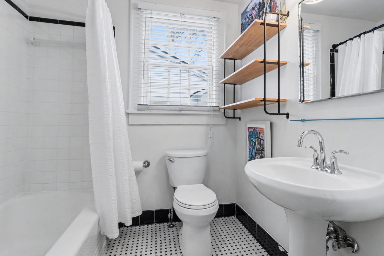 49 Clemson Street Photo 15