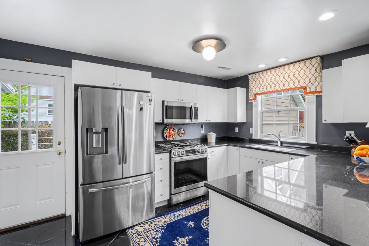 49 Clemson Street Photo 5