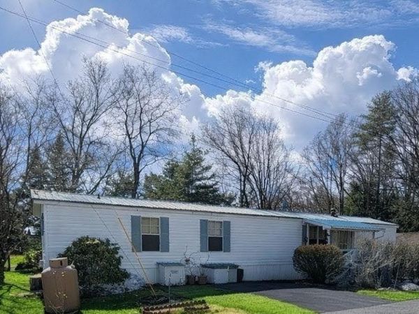 16 Harbourt Drive, Winchester, NH 03470