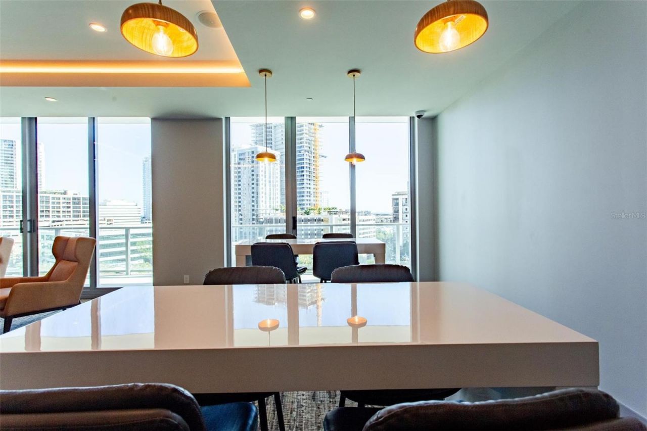 400 Central Avenue, Unit 1609, Saint Petersburg, FL 33701 Photo