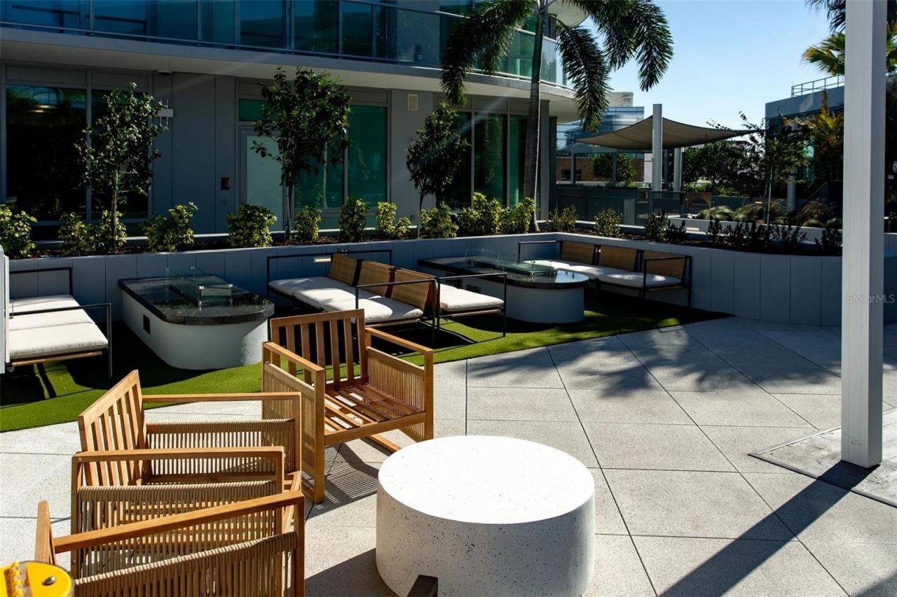 400 Central Avenue, Unit 1609, Saint Petersburg, FL 33701 Photo