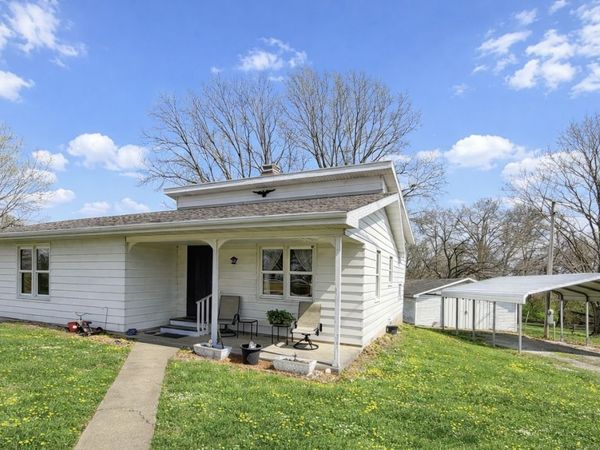 3580 Odin Road, Odin, IL 62870