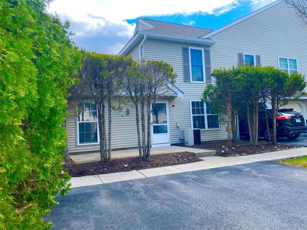 50 Olde Wagon Road, Warwick, NY 10990