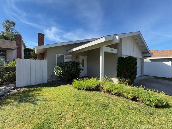 27022 Via Fiesta, Mission Viejo, CA 92691