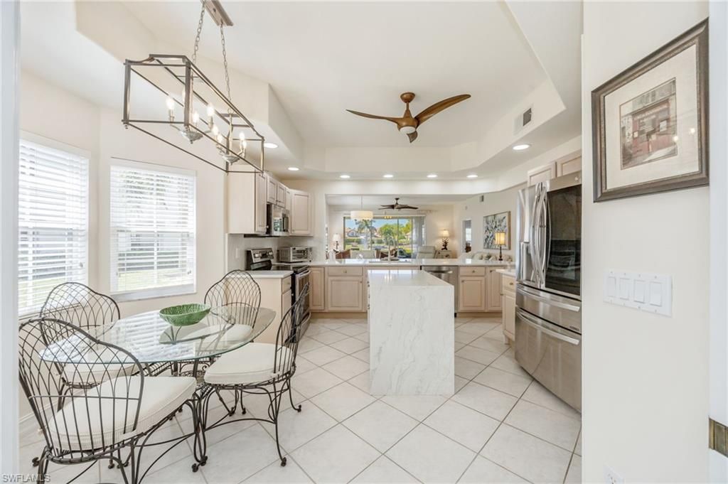 8200 Saratoga Dr, Unit 401, Naples, FL 34113 Photo