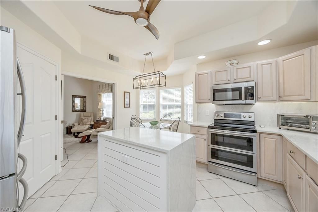 8200 Saratoga Dr, Unit 401, Naples, FL 34113 Photo