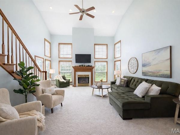 718 Willow Brook Drive , Farmington, MO 63640