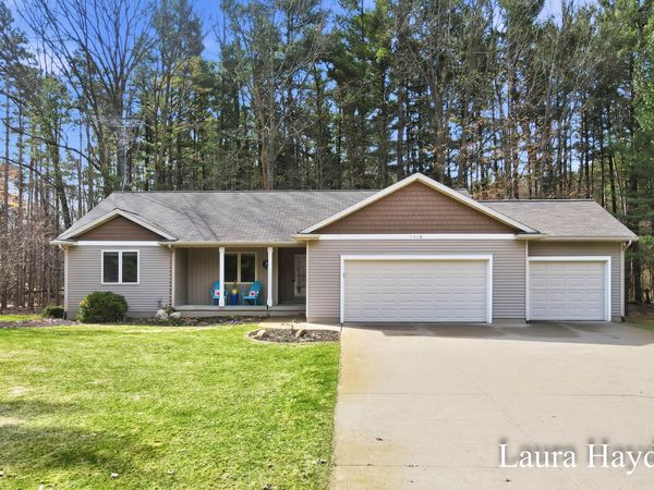 1518 Pleasant Wood Drive, Rockford, MI 49341