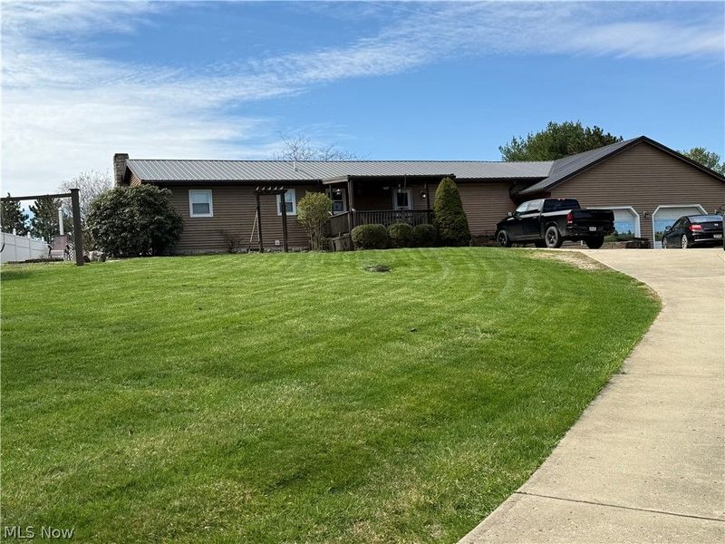 5655 Helen Drive, Zanesville, OH 43701 Photo 1