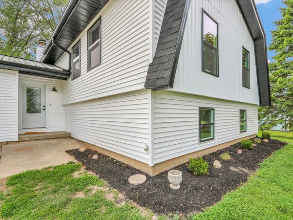 1801 Cindy Lynn Street, Urbana, IL 61802