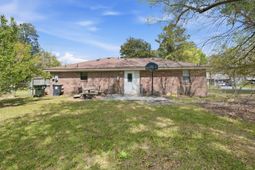 101 Carriage Lane photo 4