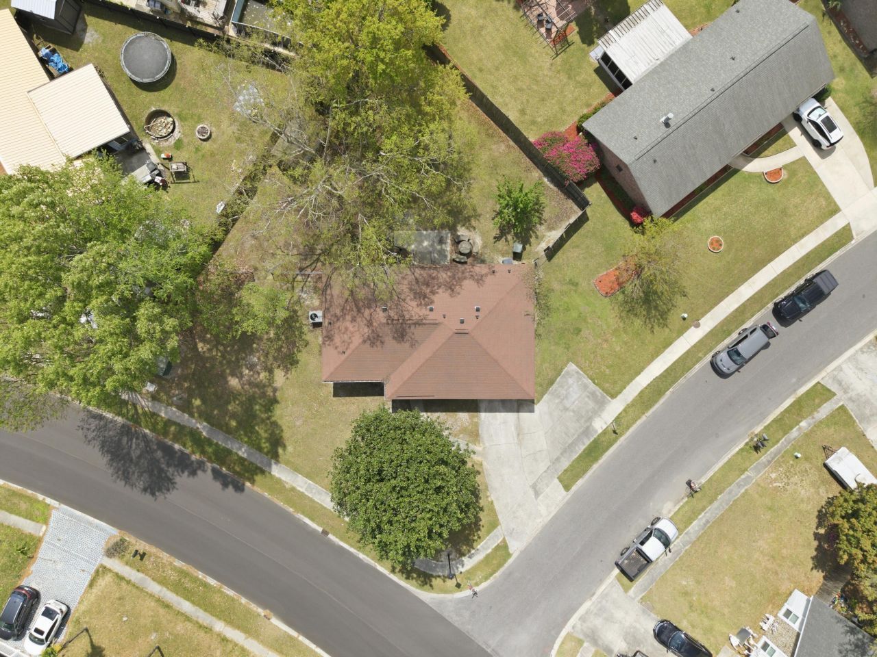 101 Carriage Lane Photo 5