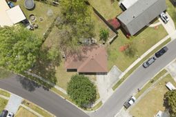 101 Carriage Lane photo 4