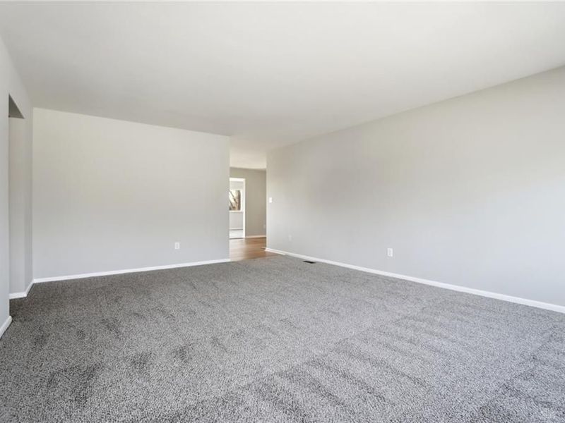 2724 Hazelbrook Drive, Butler Township, OH 45414 Photo 12